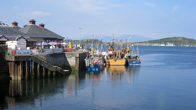 Vue du port d’Oban.